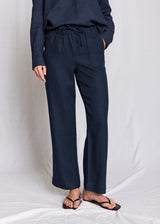 BS Betty Bukser - Navy