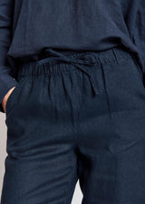 BS Betty Bukser - Navy